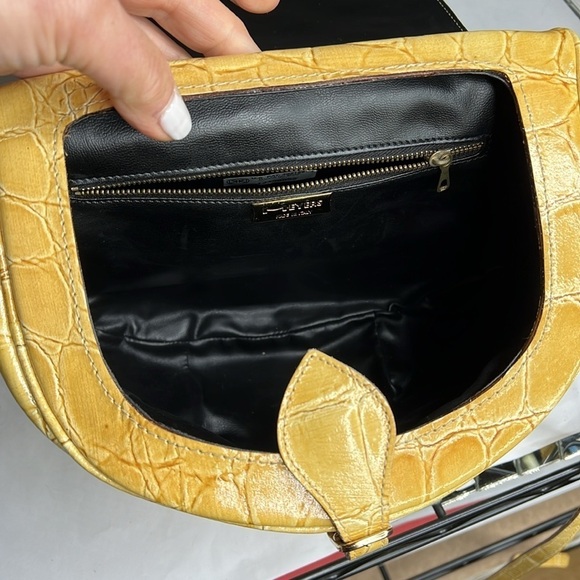 Meyers Croc Embossed Leather Mustard Yellow Crossbody Top Flap Feed Bag Purse - Picture 10 of 16